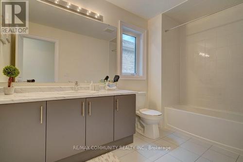 59 Hoad Street, Clarington, ON - Indoor Photo Showing Bathroom