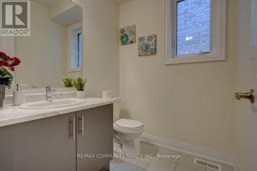 59 Hoad Street, Clarington, ON - Indoor Photo Showing Bathroom