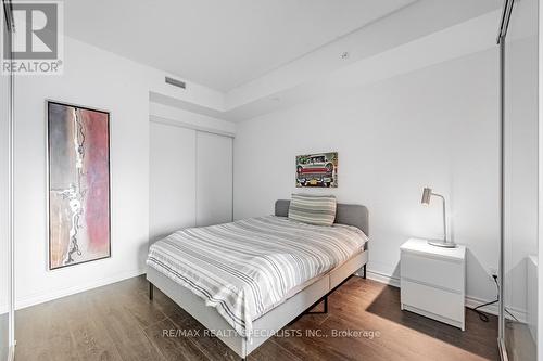 407 - 1 Falaise Road, Toronto, ON - Indoor Photo Showing Bedroom