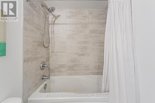 407 - 1 Falaise Road, Toronto, ON - Indoor Photo Showing Bathroom