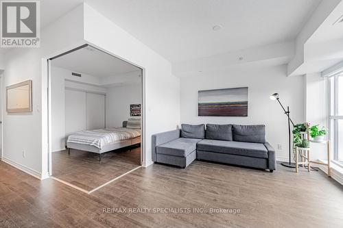 407 - 1 Falaise Road, Toronto, ON - Indoor Photo Showing Other Room