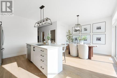 58 - 85 Tunks Lane, Middlesex Centre (Komoka), ON - Indoor Photo Showing Kitchen