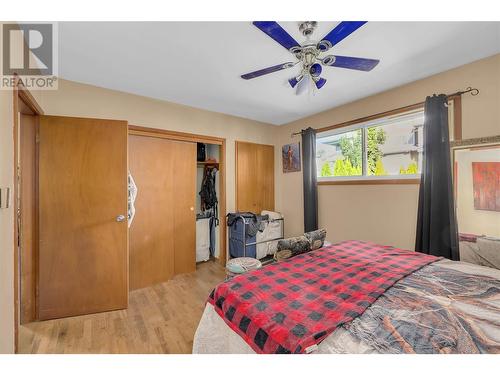 869 Saucier Avenue, Kelowna, BC - Indoor Photo Showing Bedroom