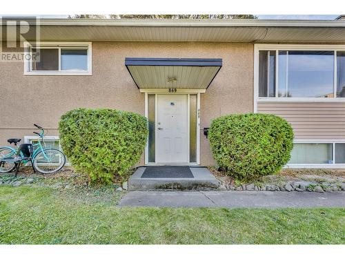 869 Saucier Avenue, Kelowna, BC - Outdoor