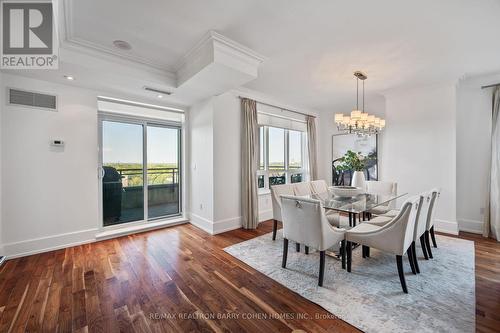 805C - 662 Sheppard Avenue E, Toronto, ON - Indoor Photo Showing Dining Room