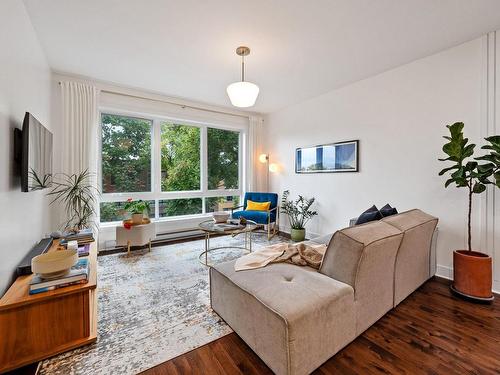 Salon - 5-2580 Rue Sicard, Montréal (Mercier/Hochelaga-Maisonneuve), QC - Indoor Photo Showing Living Room