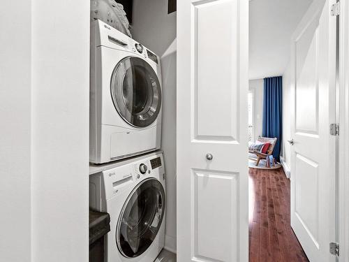 Rangement - 5-2580 Rue Sicard, Montréal (Mercier/Hochelaga-Maisonneuve), QC - Indoor Photo Showing Laundry Room