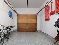 Garage - 