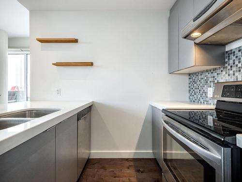 Cuisine - 3909-5150 Rue Buchan, Montréal (Côte-Des-Neiges/Notre-Dame-De-Grâce), QC - Indoor Photo Showing Kitchen With Double Sink