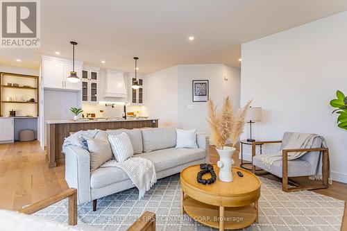 Lot 129 Big Leaf Trail, London, ON - Indoor Photo Showing Living Room