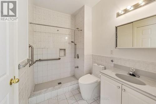 234 Mccaul Street, Toronto, ON - Indoor Photo Showing Bathroom