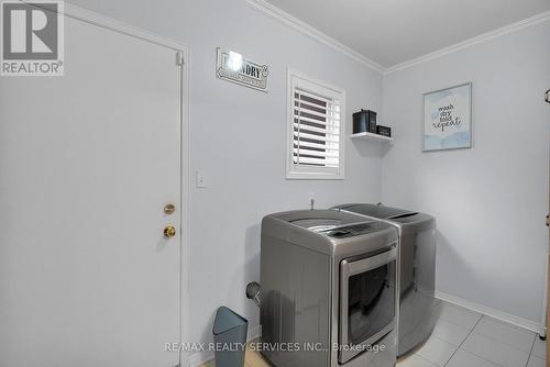 27 Fenflower Court, Brampton, ON - Indoor Photo Showing Laundry Room