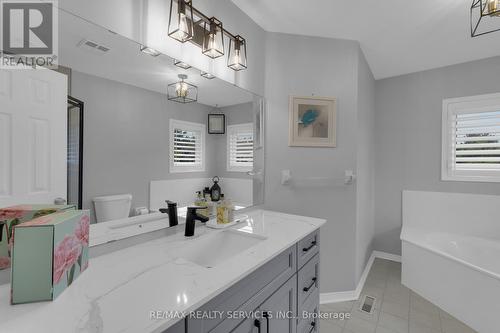 27 Fenflower Court, Brampton, ON - Indoor Photo Showing Bathroom