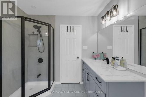 27 Fenflower Court, Brampton, ON - Indoor Photo Showing Bathroom