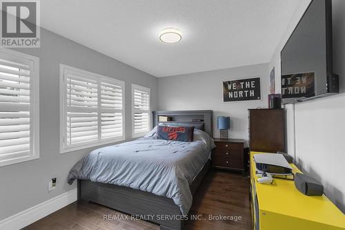 27 Fenflower Court, Brampton, ON - Indoor Photo Showing Bedroom