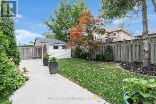 27 Fenflower Court, Brampton, ON - Outdoor