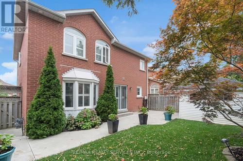 27 Fenflower Court, Brampton, ON - Outdoor