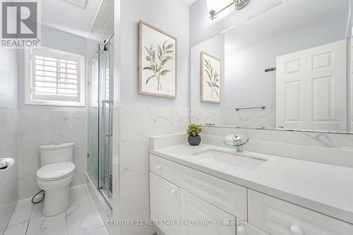 60 Horizon Street, Brampton, ON - Indoor Photo Showing Bathroom