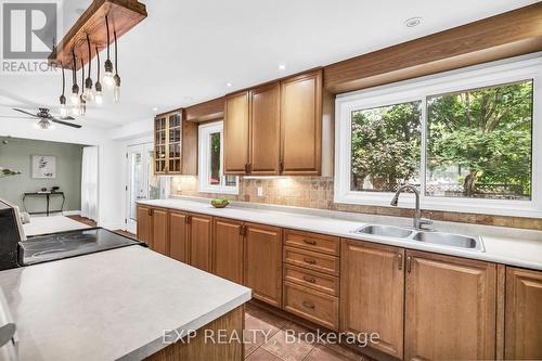 1 Windover Drive, Georgina, ON - Indoor Photo Showing Kitchen With Double Sink