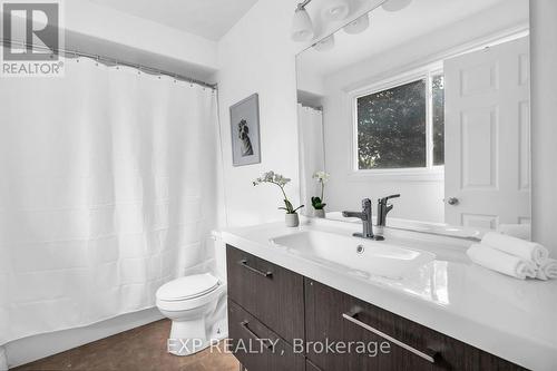 1 Windover Drive, Georgina, ON - Indoor Photo Showing Bathroom