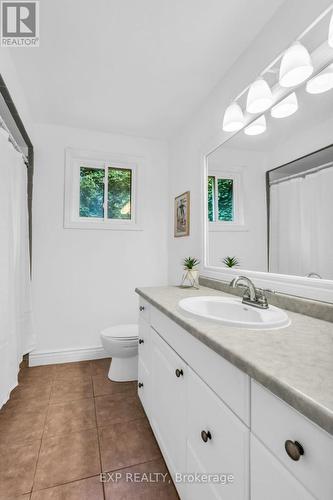 1 Windover Drive, Georgina, ON - Indoor Photo Showing Bathroom