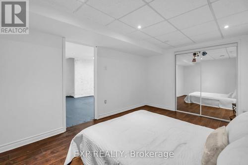 1 Windover Drive, Georgina, ON - Indoor Photo Showing Bedroom