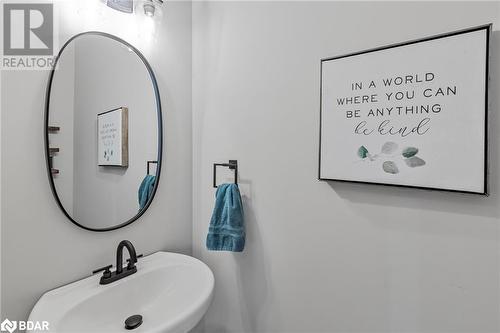 170 Summerset Drive Drive, Barrie, ON - Indoor Photo Showing Bathroom