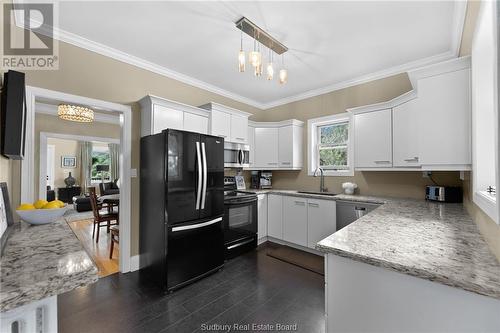 232 Montcalm, Sudbury, ON - Indoor Photo Showing Kitchen With Upgraded Kitchen