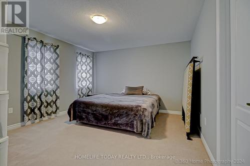 1426 Kellough Street, Innisfil, ON - Indoor Photo Showing Bedroom