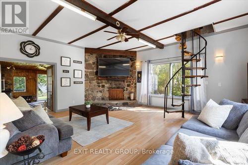 132 Old Hastings Road, Trent Hills (Warkworth), ON - Indoor Photo Showing Living Room