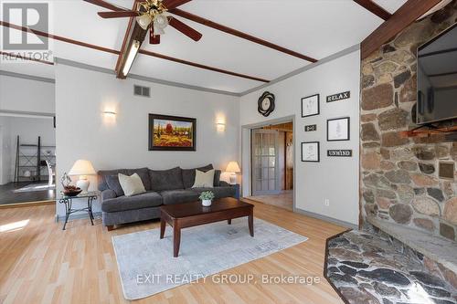 132 Old Hastings Road, Trent Hills (Warkworth), ON - Indoor Photo Showing Living Room