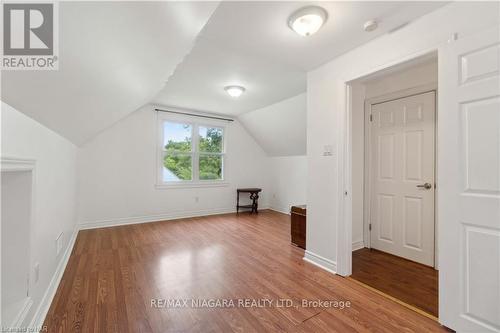 7988 Watson Street, Niagara Falls, ON - Indoor Photo Showing Other Room