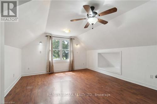 7988 Watson Street, Niagara Falls, ON - Indoor Photo Showing Other Room