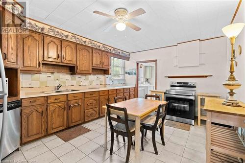 40 Union Street, Hamilton, ON - Indoor Photo Showing Kitchen With Double Sink