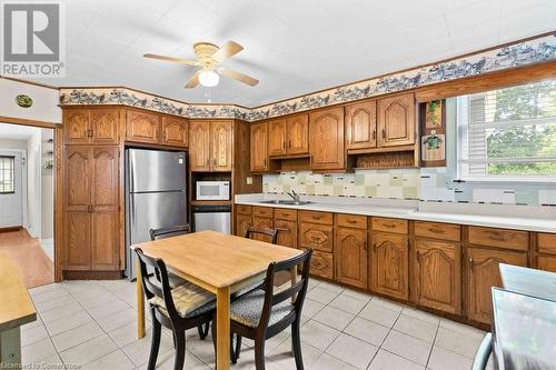 40 Union Street, Hamilton, ON - Indoor Photo Showing Kitchen With Double Sink