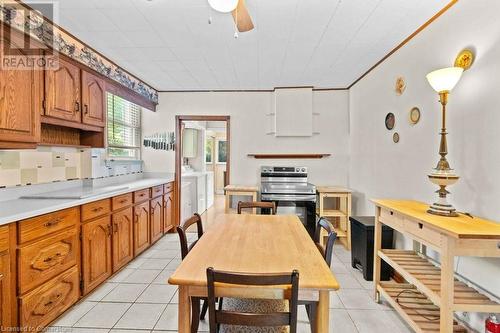 40 Union Street, Hamilton, ON - Indoor Photo Showing Kitchen