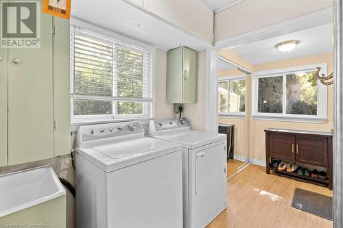 40 Union Street, Hamilton, ON - Indoor Photo Showing Laundry Room