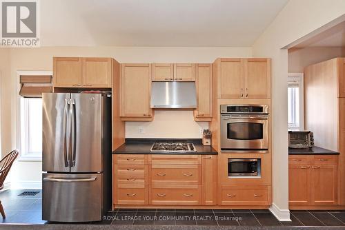 84 Long Stan, Whitchurch-Stouffville, ON - Indoor Photo Showing Kitchen