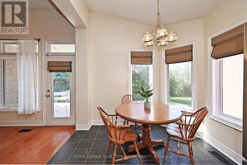 84 Long Stan, Whitchurch-Stouffville, ON - Indoor Photo Showing Dining Room