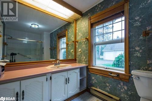 1424 County Rd 3 Road, Prince Edward County, ON - Indoor Photo Showing Bathroom