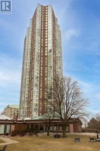 212 - 7 Concorde Place, Toronto, ON - Outdoor With Facade