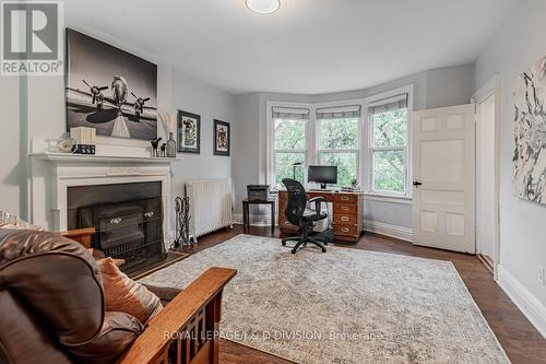 39 Delaware Avenue, Toronto, ON - Indoor Photo Showing Living Room With Fireplace