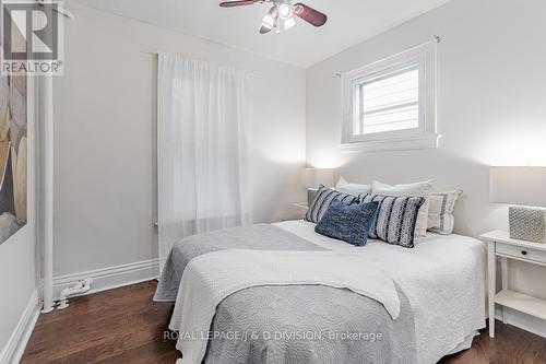 39 Delaware Avenue, Toronto, ON - Indoor Photo Showing Bedroom