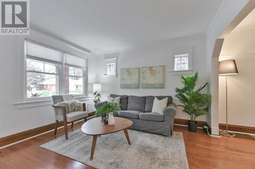 707 Sammon Avenue, Toronto, ON - Indoor Photo Showing Living Room