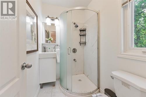 27 Cottonwood Court, Markham, ON - Indoor Photo Showing Bathroom