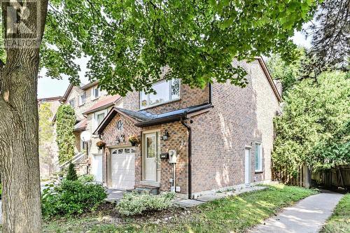 27 Cottonwood Court, Markham, ON - Outdoor