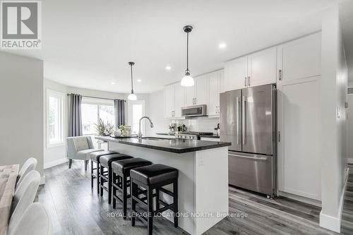 1 Timberland Crescent, Wasaga Beach, ON - Indoor Photo Showing Kitchen With Stainless Steel Kitchen With Upgraded Kitchen