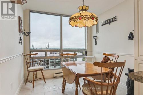 1901 - 2180 Marine Drive, Oakville, ON - Indoor Photo Showing Dining Room