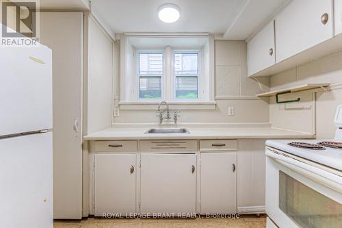 85 Park Avenue, Brantford, ON - Indoor Photo Showing Kitchen