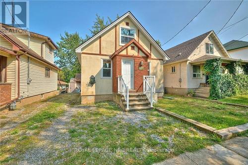 114 Welland Street N, Thorold, ON - Outdoor With Facade